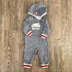Baby Roots Cabin Onesie Salt/Pepper
